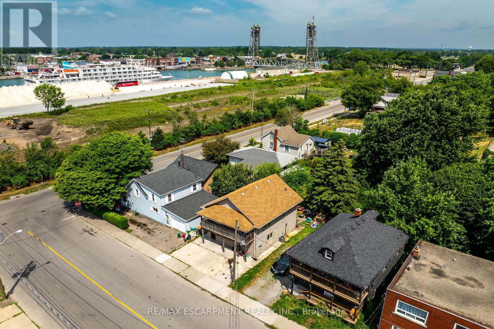 Photo 39 of 8 Nickel Street, Port Colborne ON