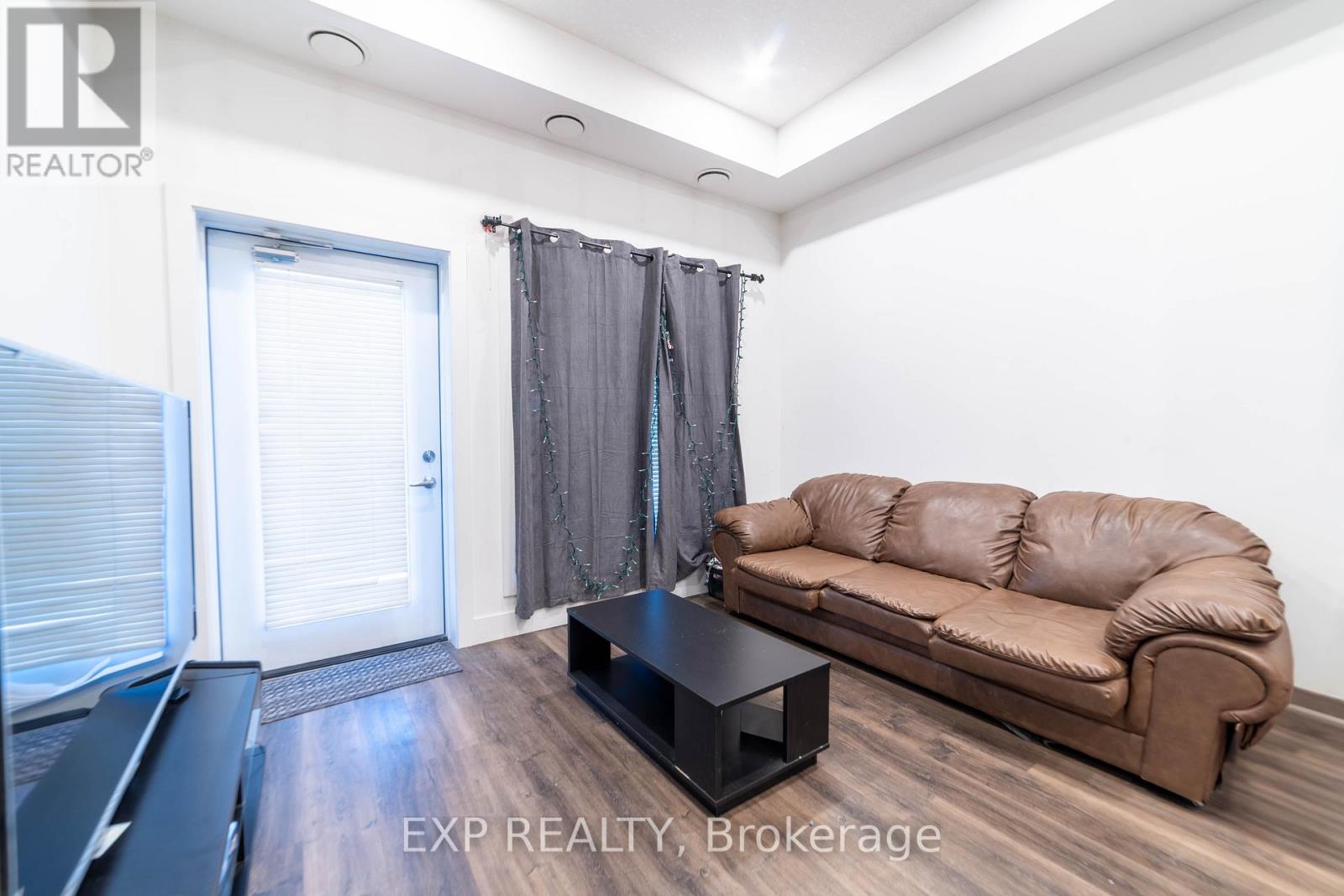 Photo 3 of 102 1201 Lackner Place, Kitchener ON