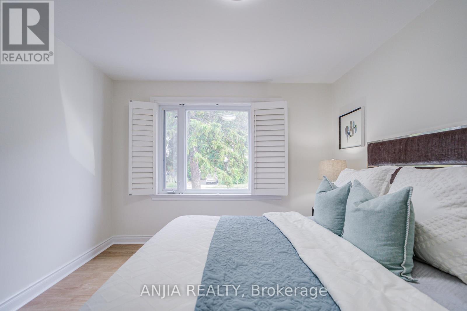 Photo 13 of 248 Codsell Avenue, Toronto ON