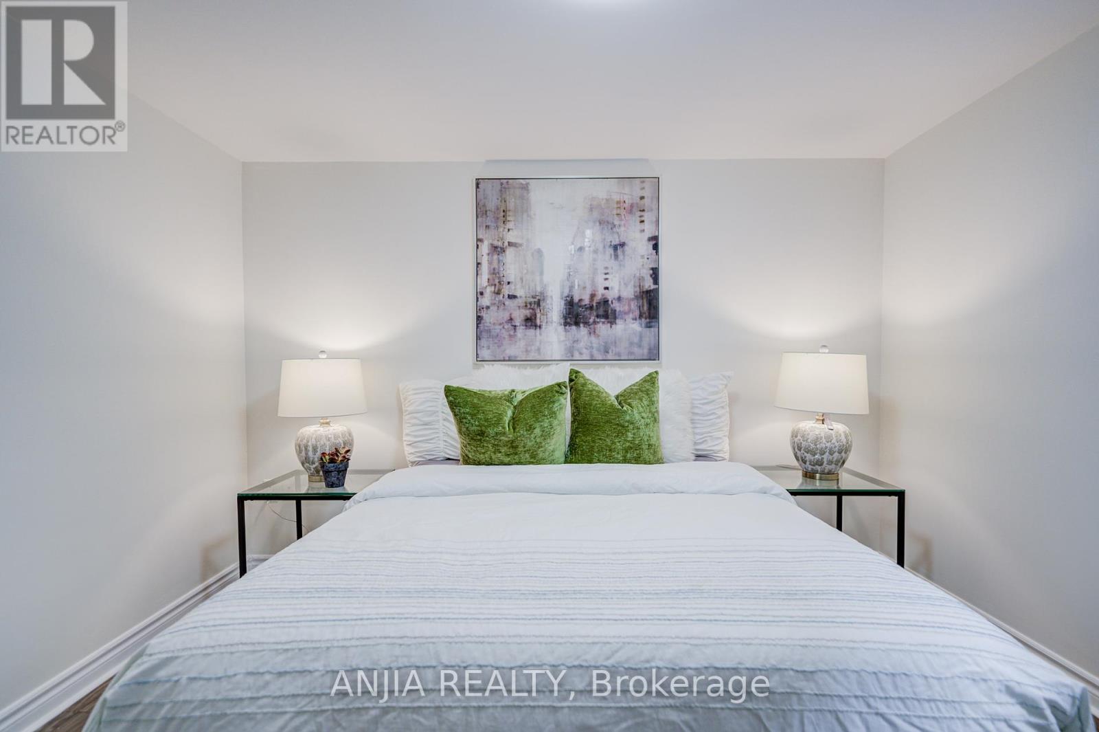 Photo 25 of 248 Codsell Avenue, Toronto ON