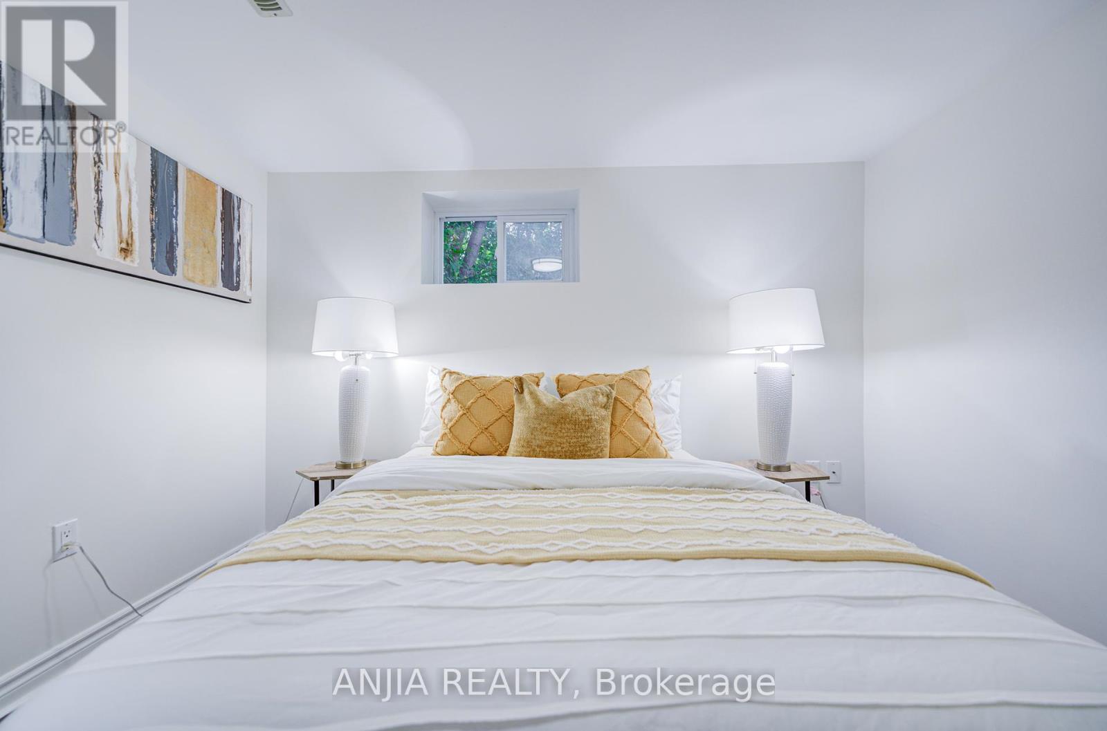 Photo 27 of 248 Codsell Avenue, Toronto ON