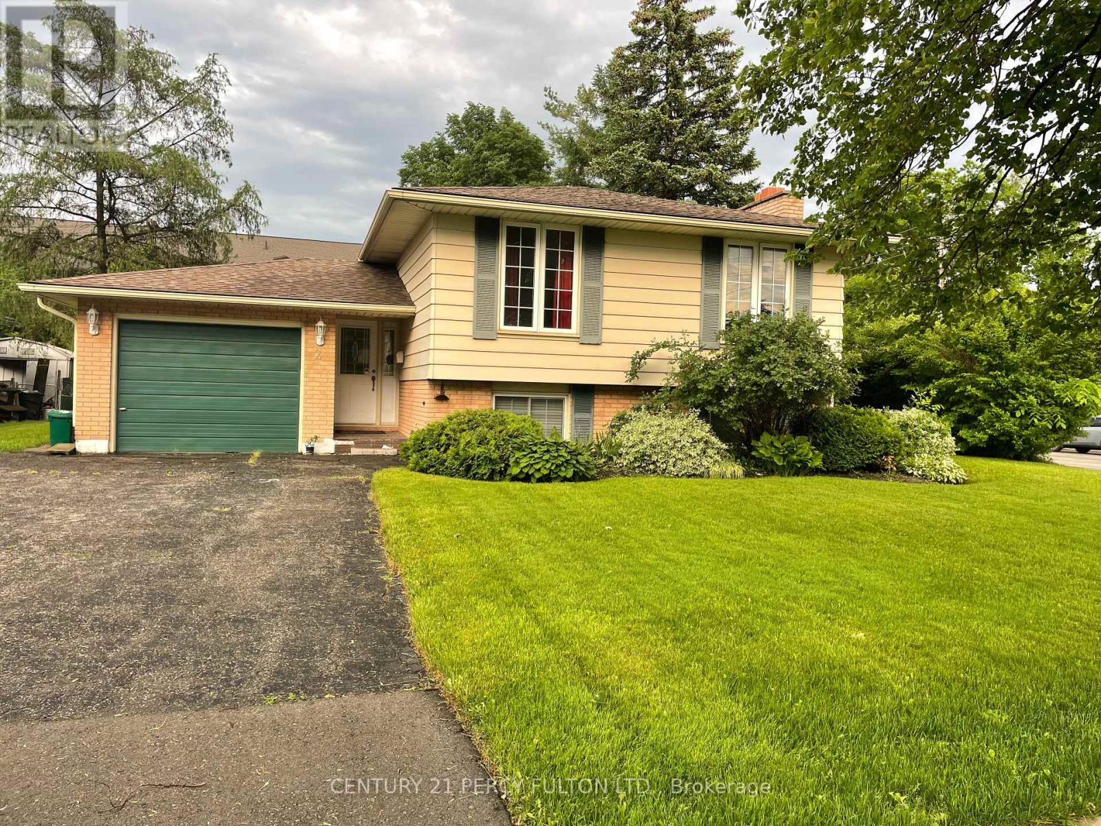 Photo 1 of 2 Trelawn Parkway E, Welland ON