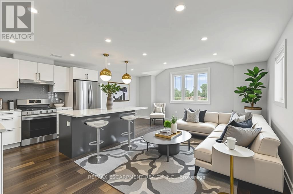 Photo 15 of 87 Owen Place, Hamilton ON