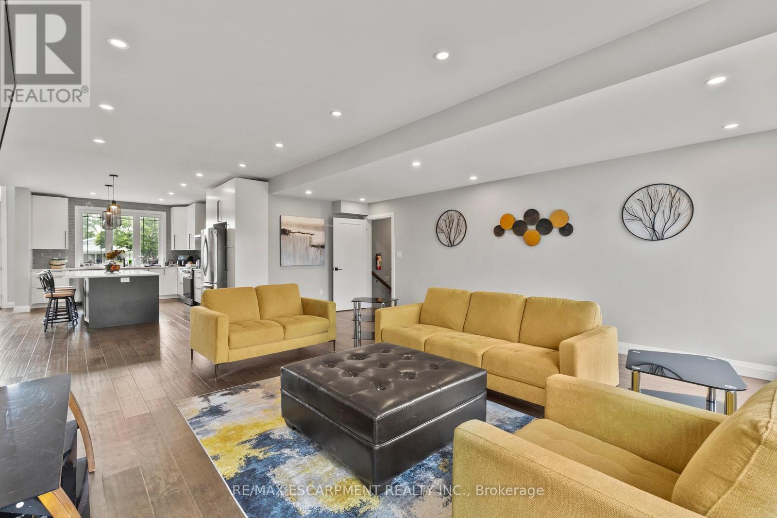 Photo 4 of 87 Owen Place, Hamilton ON