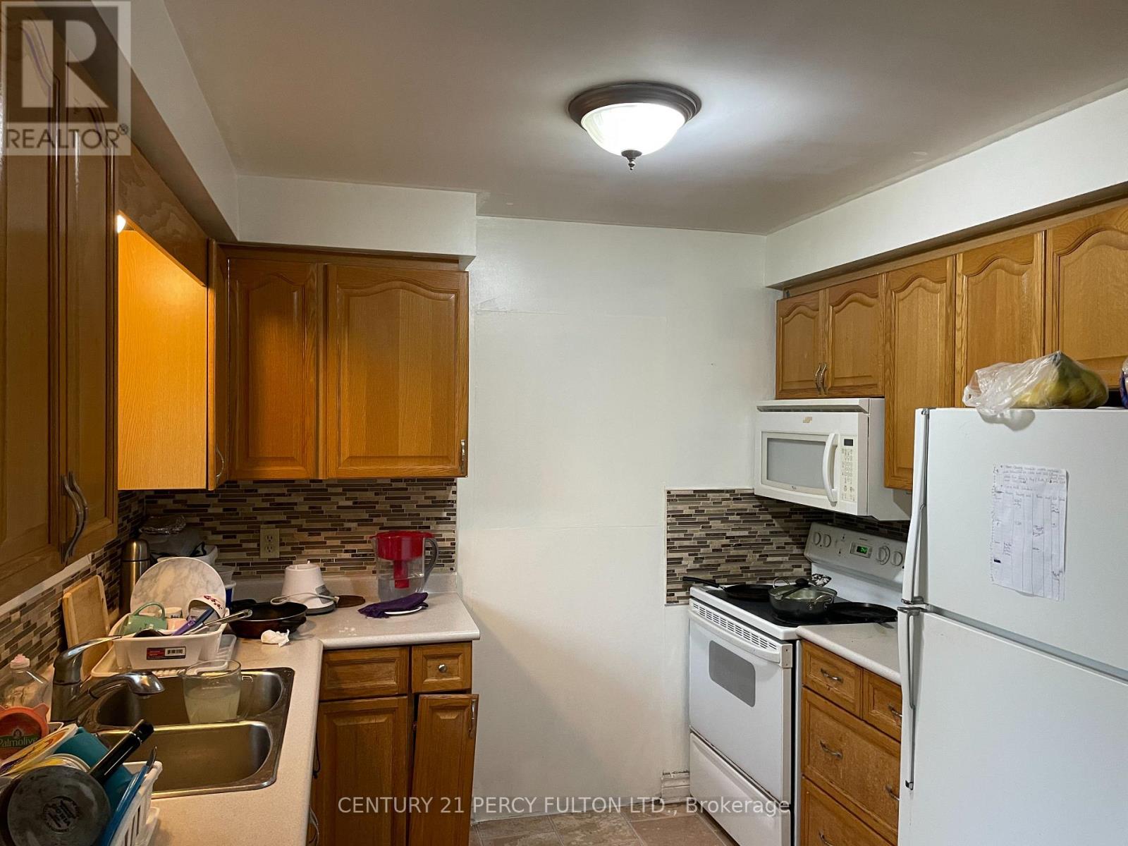 Photo 10 of 2 Trelawn Parkway E, Welland ON