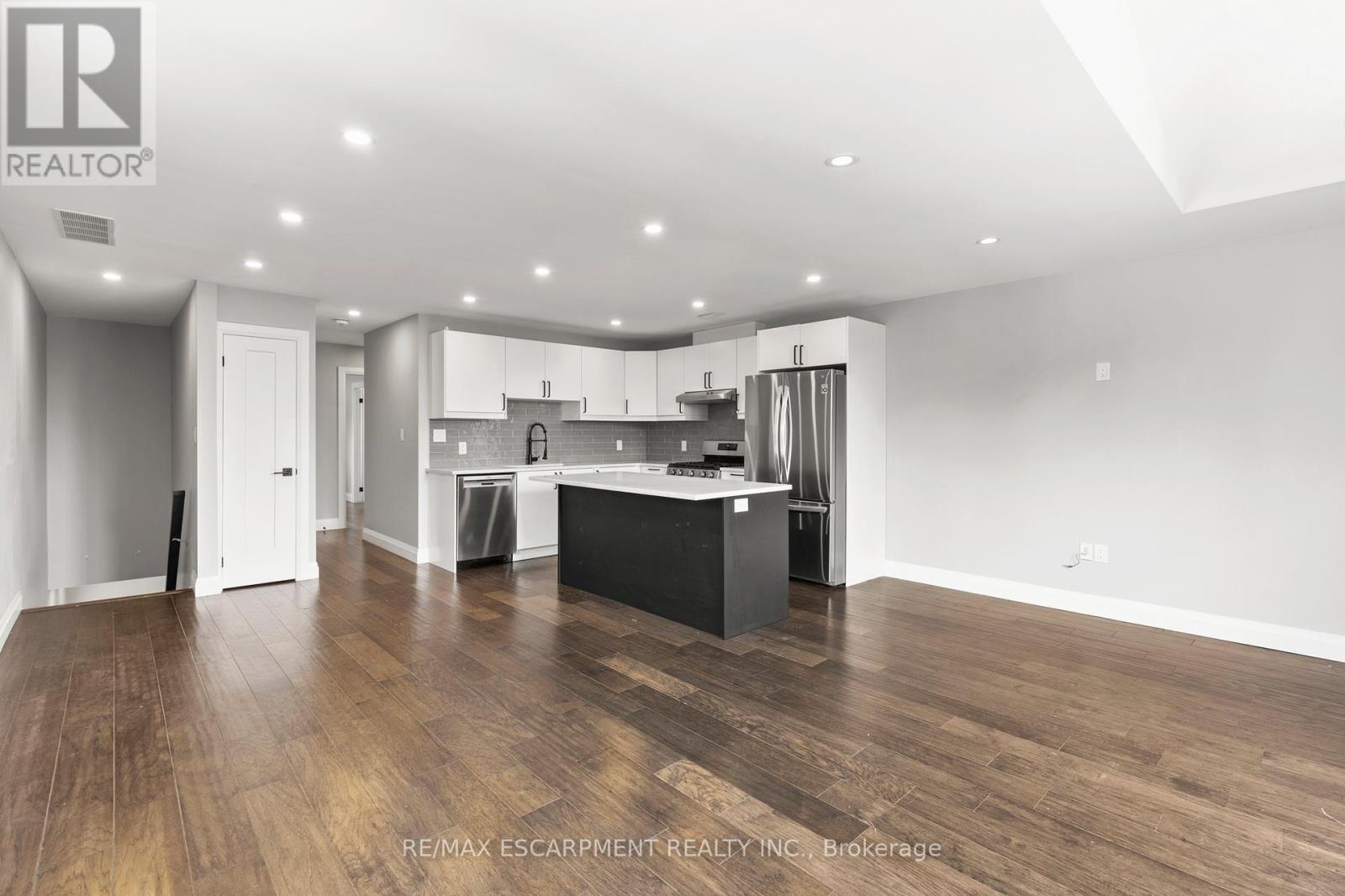 Photo 16 of 87 Owen Place, Hamilton ON