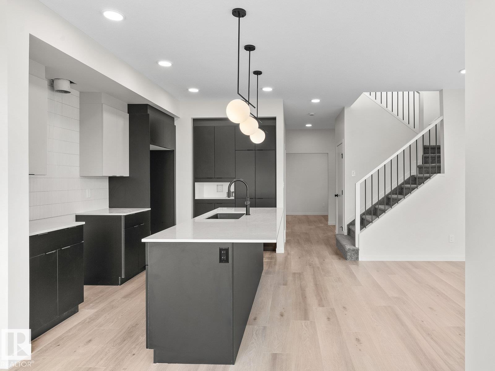 Photo 10 of 8219 227 St Nw, Edmonton AB