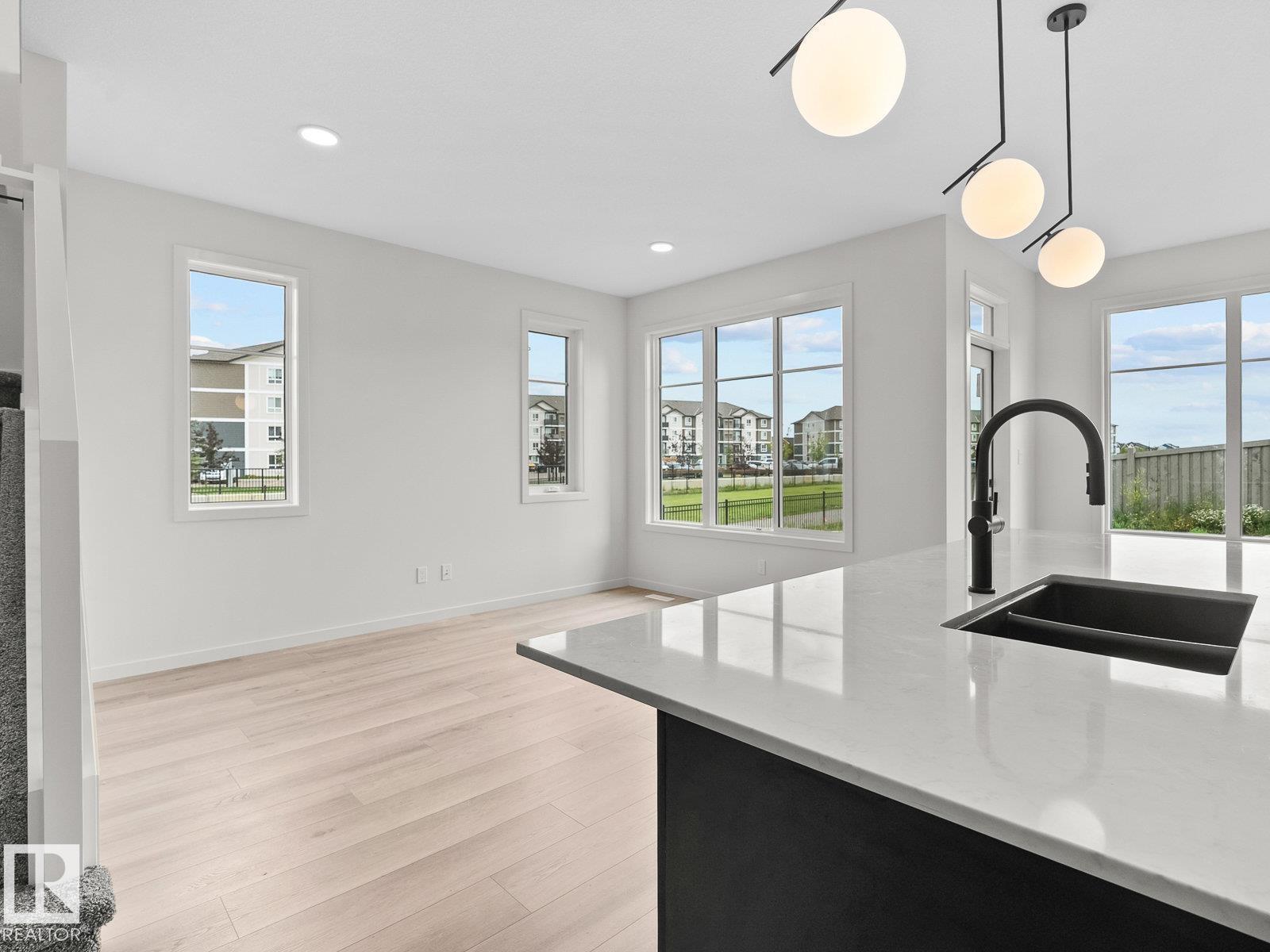 Photo 2 of 8219 227 St Nw, Edmonton AB