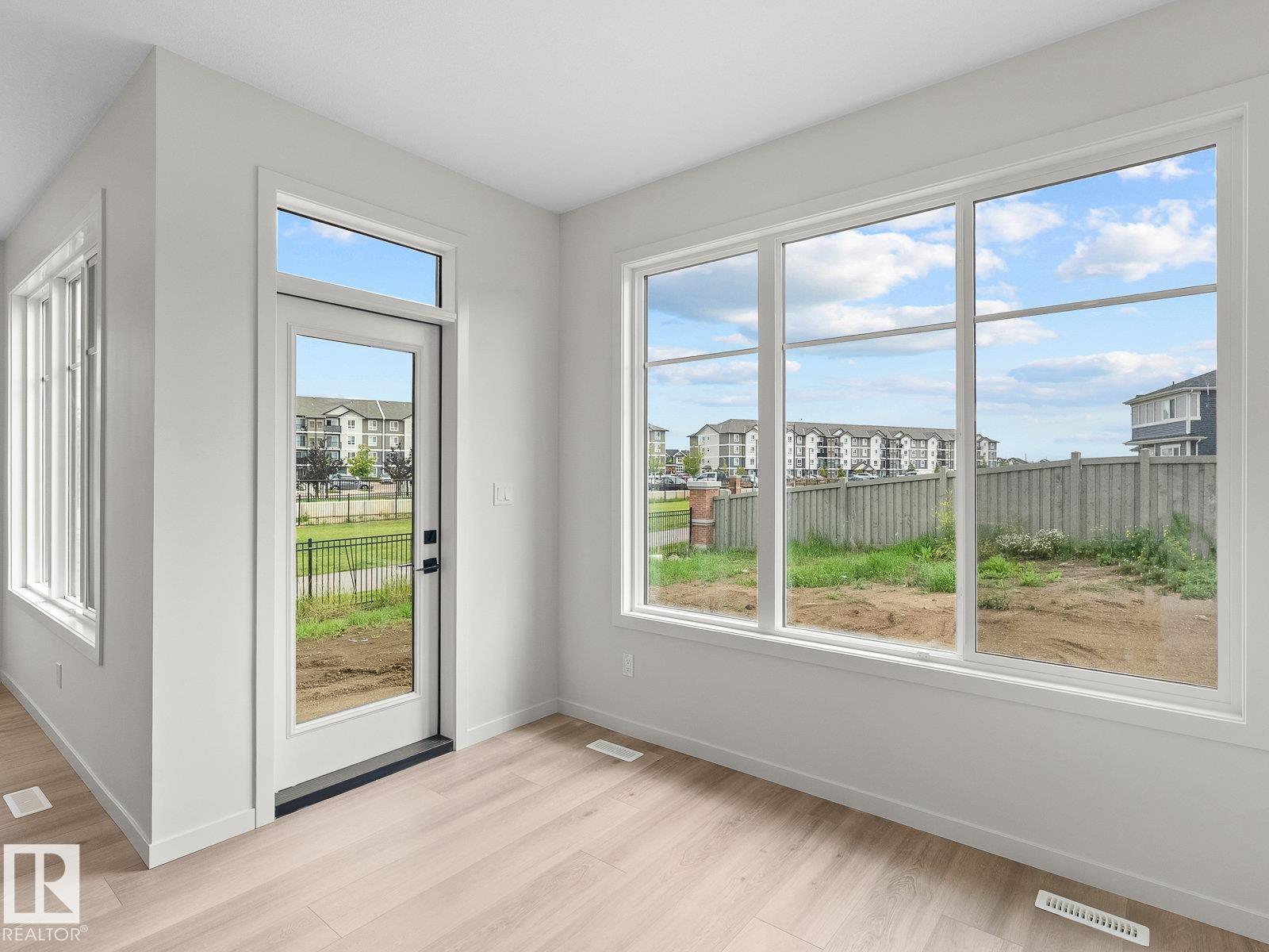 Photo 27 of 8219 227 St Nw, Edmonton AB