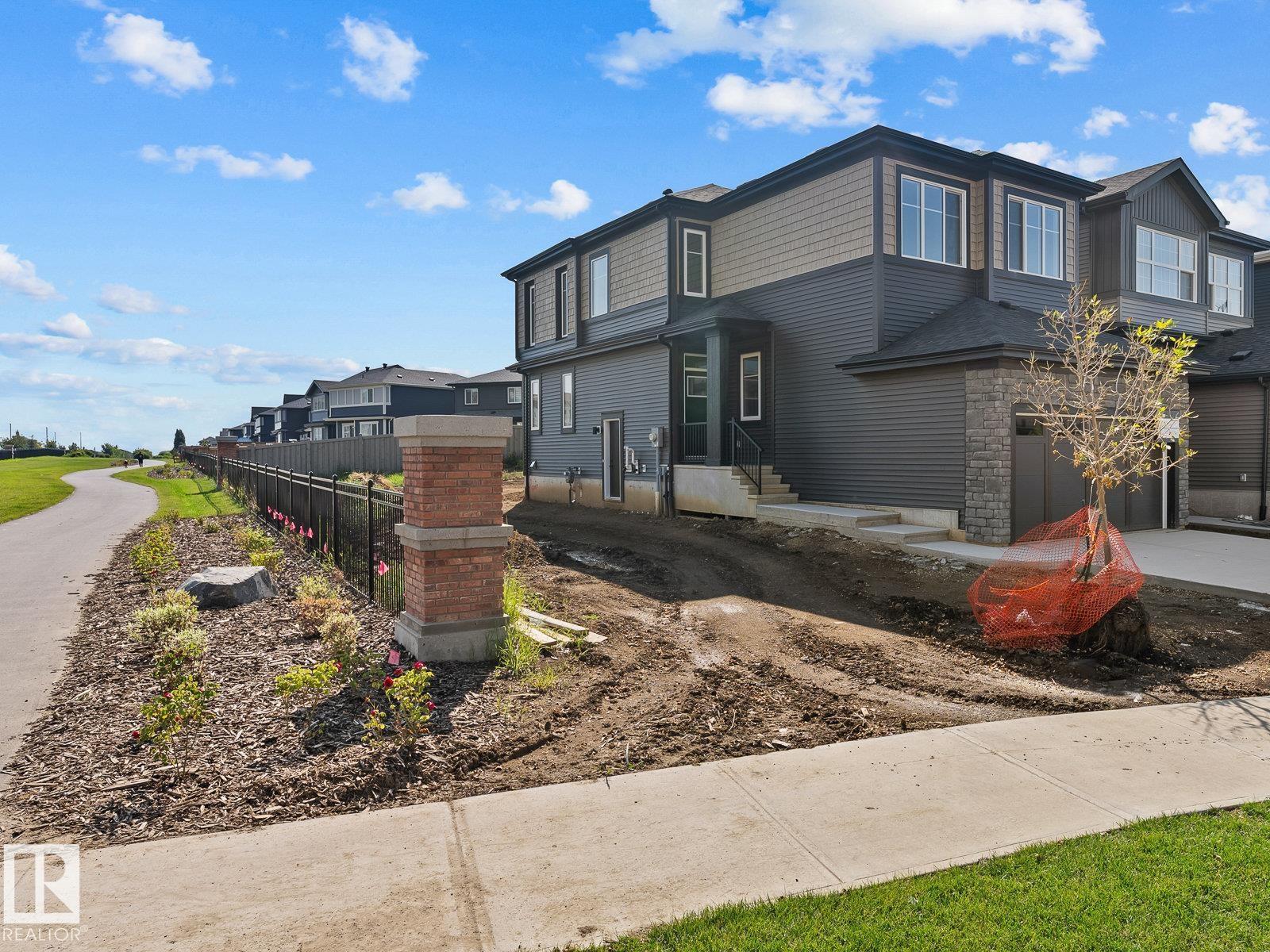 Photo 37 of 8219 227 St Nw, Edmonton AB