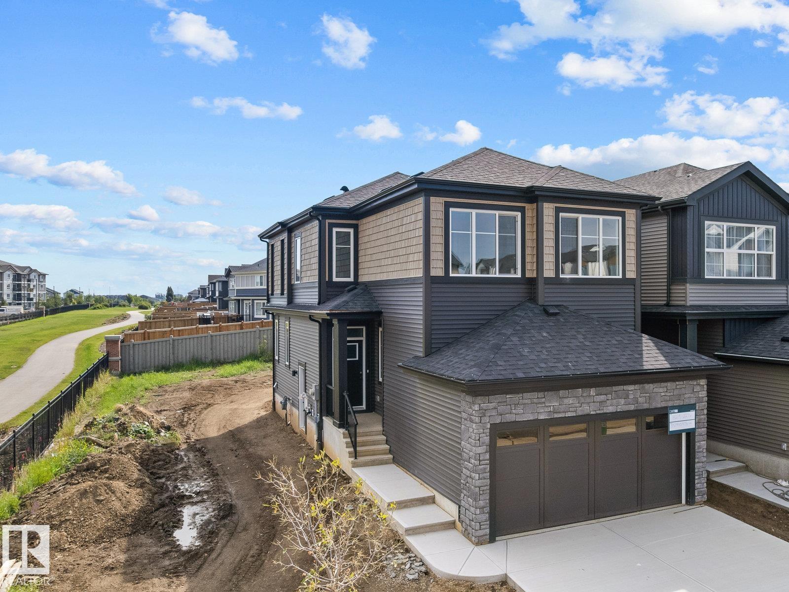 Photo 8 of 8219 227 St Nw, Edmonton AB