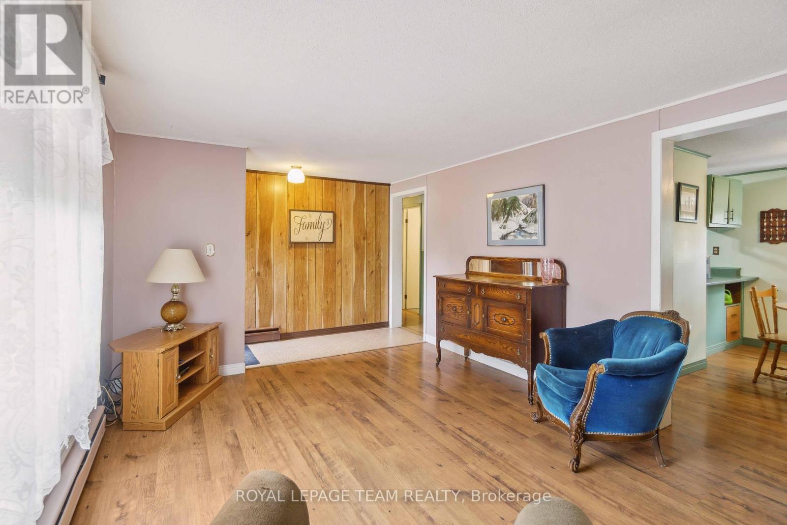 Photo 5 of 307 Dodson Street, North Grenville ON