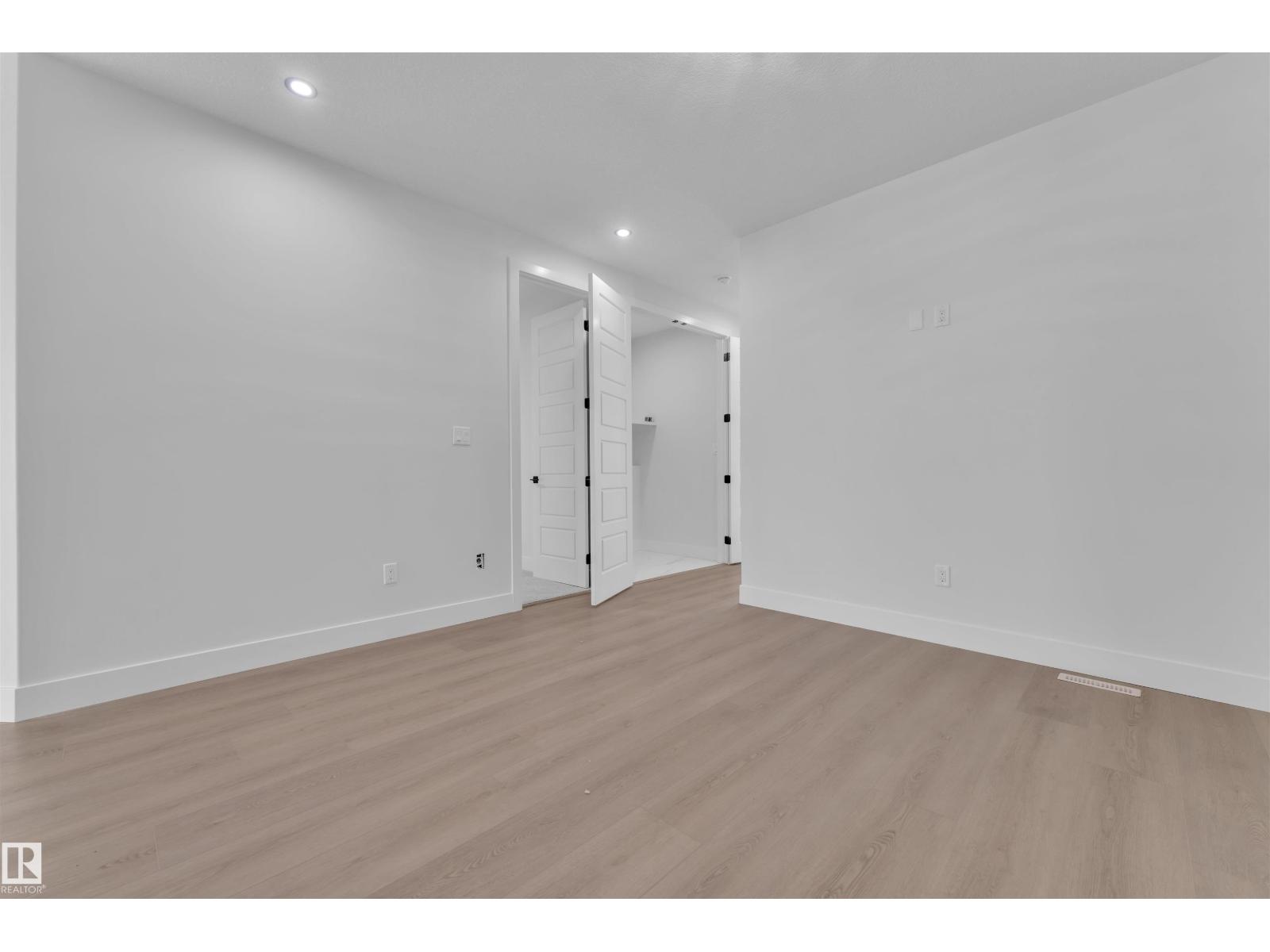 Photo 38 of 22811 80 Av Nw, Edmonton AB