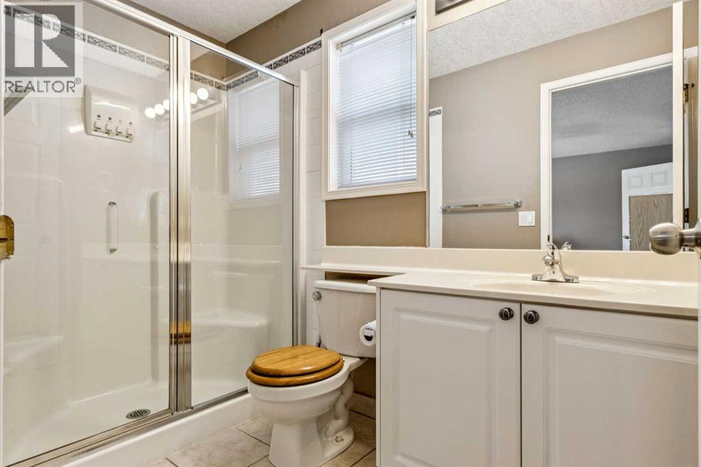 Single Family House Bi-level for Sale in  Harvest Hills Drive NE Harvest Hills Calgary 