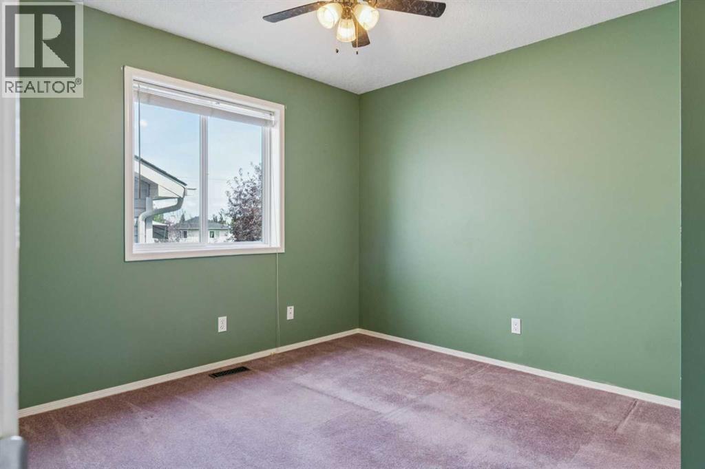 Single Family House Bi-level for Sale in  Harvest Hills Drive NE Harvest Hills Calgary 
