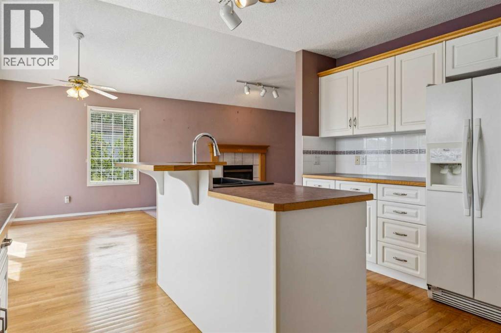 Single Family House Bi-level for Sale in  Harvest Hills Drive NE Harvest Hills Calgary 