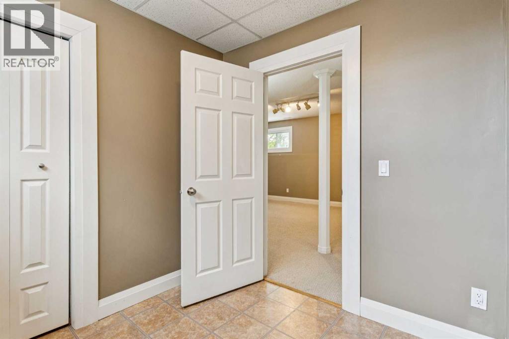 Single Family House Bi-level for Sale in  Harvest Hills Drive NE Harvest Hills Calgary 