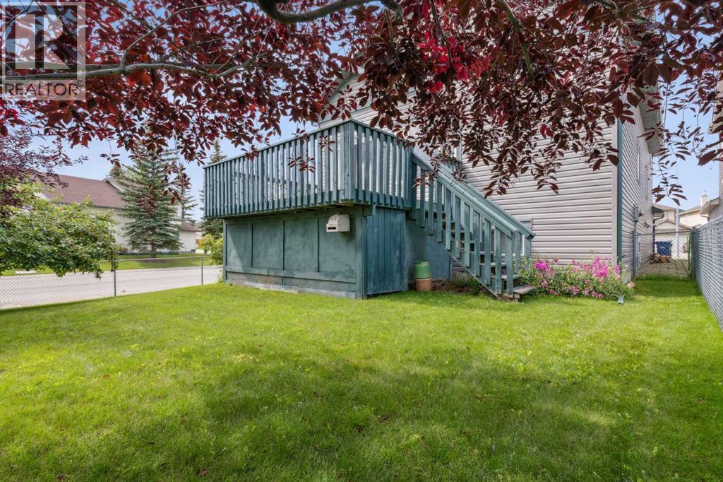 Single Family House Bi-level for Sale in  Harvest Hills Drive NE Harvest Hills Calgary 
