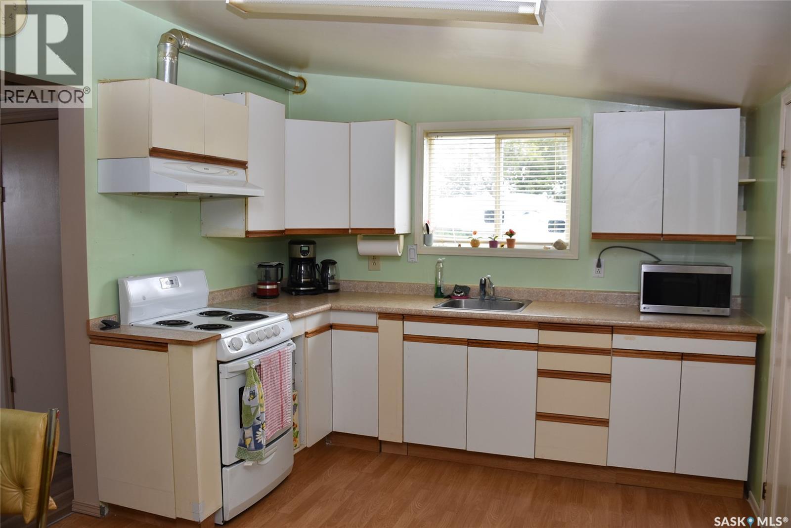 Photo 15 of 5 3rd Avenue, South Quappelle Rm No 157 SK