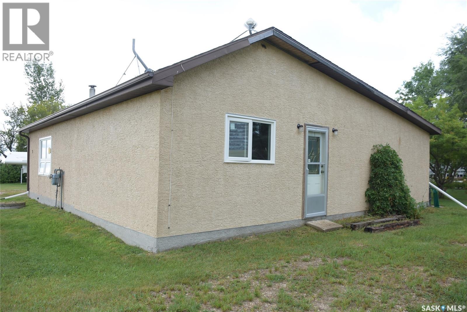Photo 5 of 5 3rd Avenue, South Quappelle Rm No 157 SK