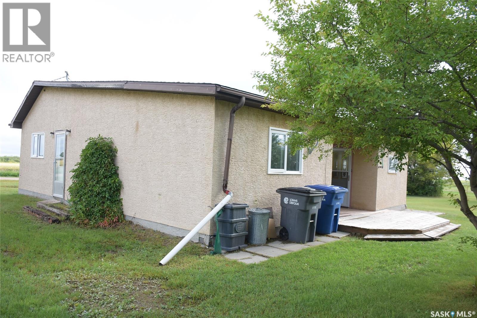 Photo 6 of 5 3rd Avenue, South Quappelle Rm No 157 SK