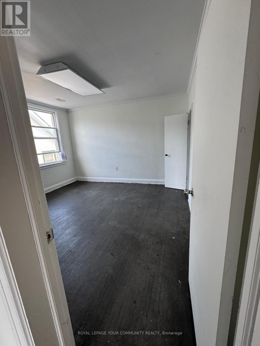 Photo 19 of 10149 Yonge Street, Richmond Hill ON