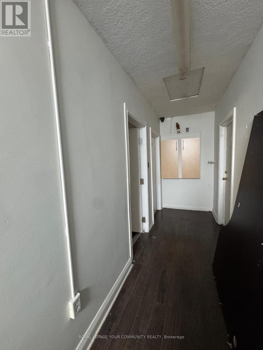 Photo 6 of 10149 Yonge Street, Richmond Hill ON