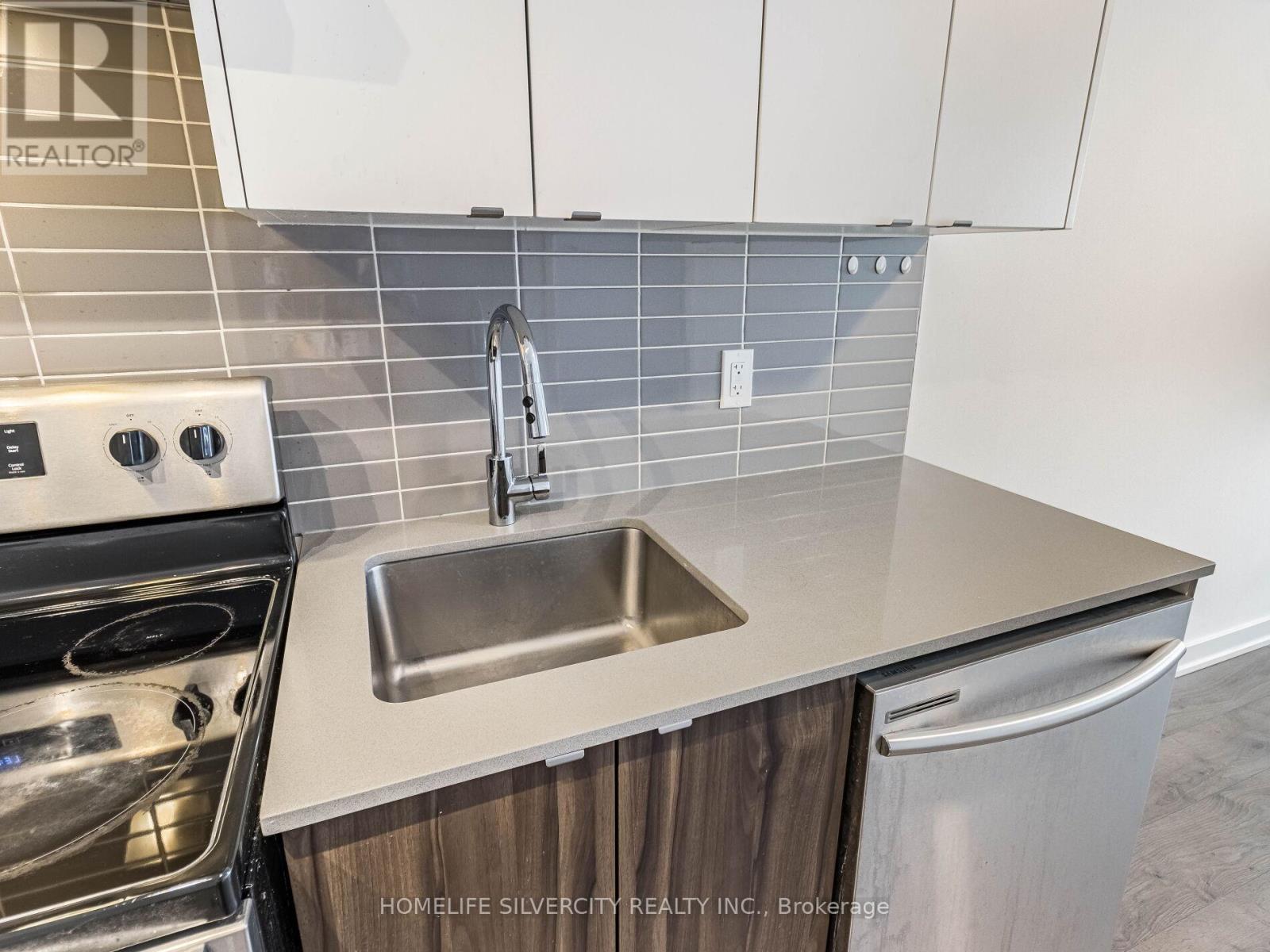 Photo 14 of 403 1141 Cooke Boulevard, Burlington ON