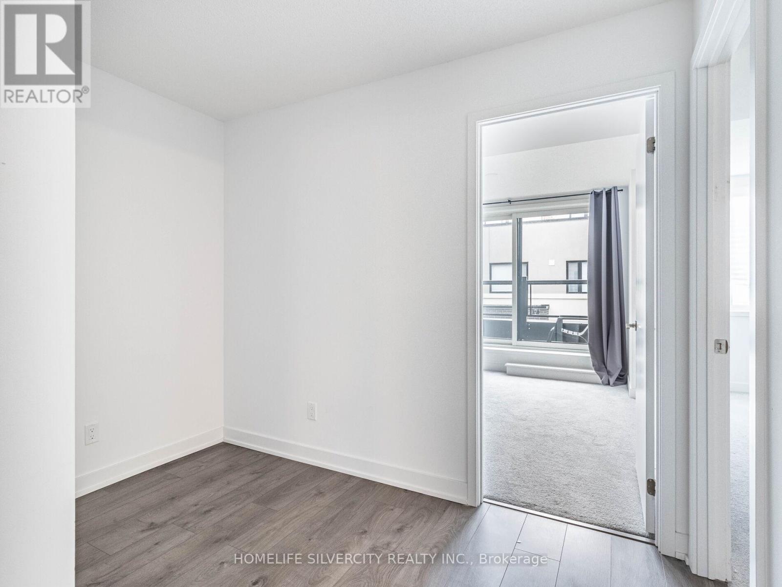 Photo 34 of 403 1141 Cooke Boulevard, Burlington ON