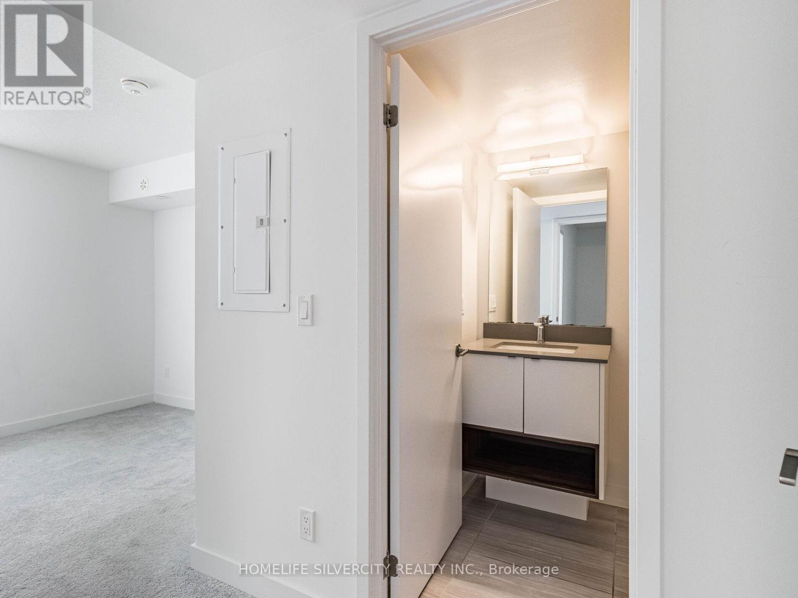 Photo 3 of 403 1141 Cooke Boulevard, Burlington ON