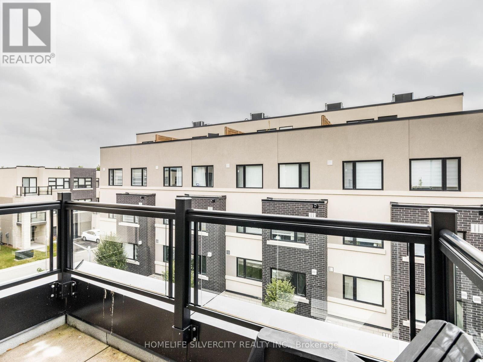 Photo 6 of 403 1141 Cooke Boulevard, Burlington ON