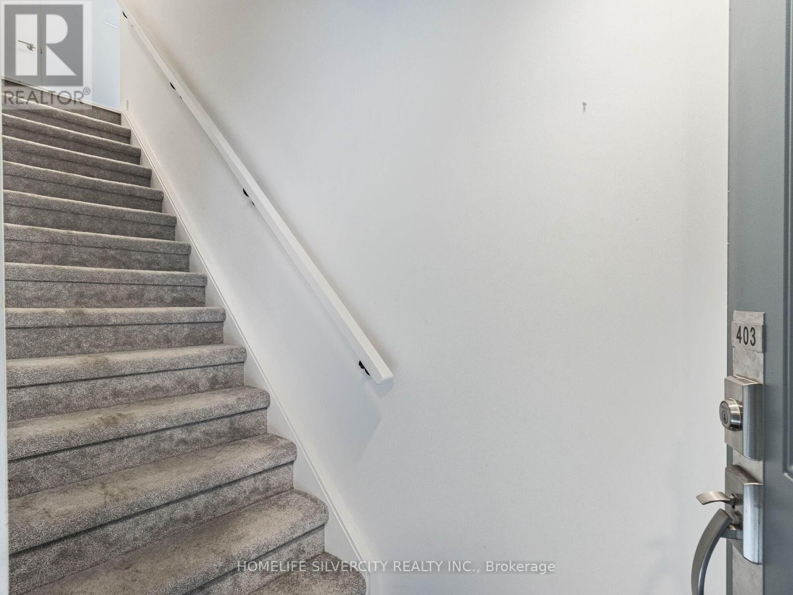 Photo 4 of 403 1141 Cooke Boulevard, Burlington ON