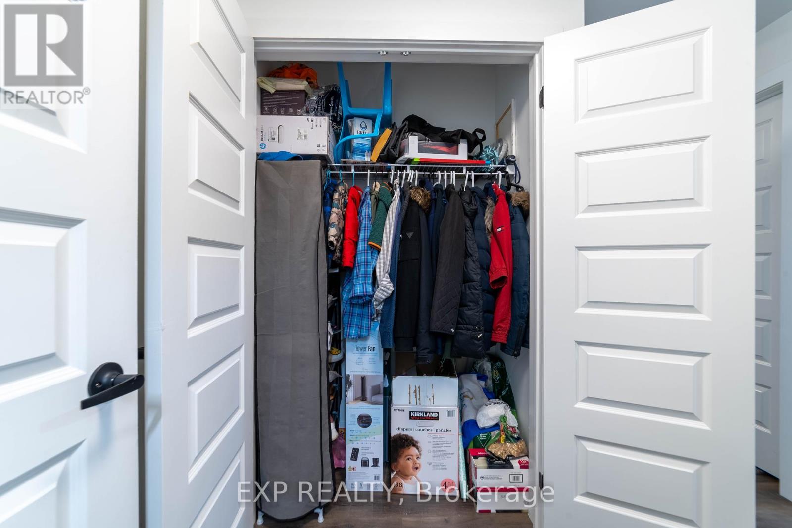 Photo 4 of 211 1201 Lackner Place, Kitchener ON