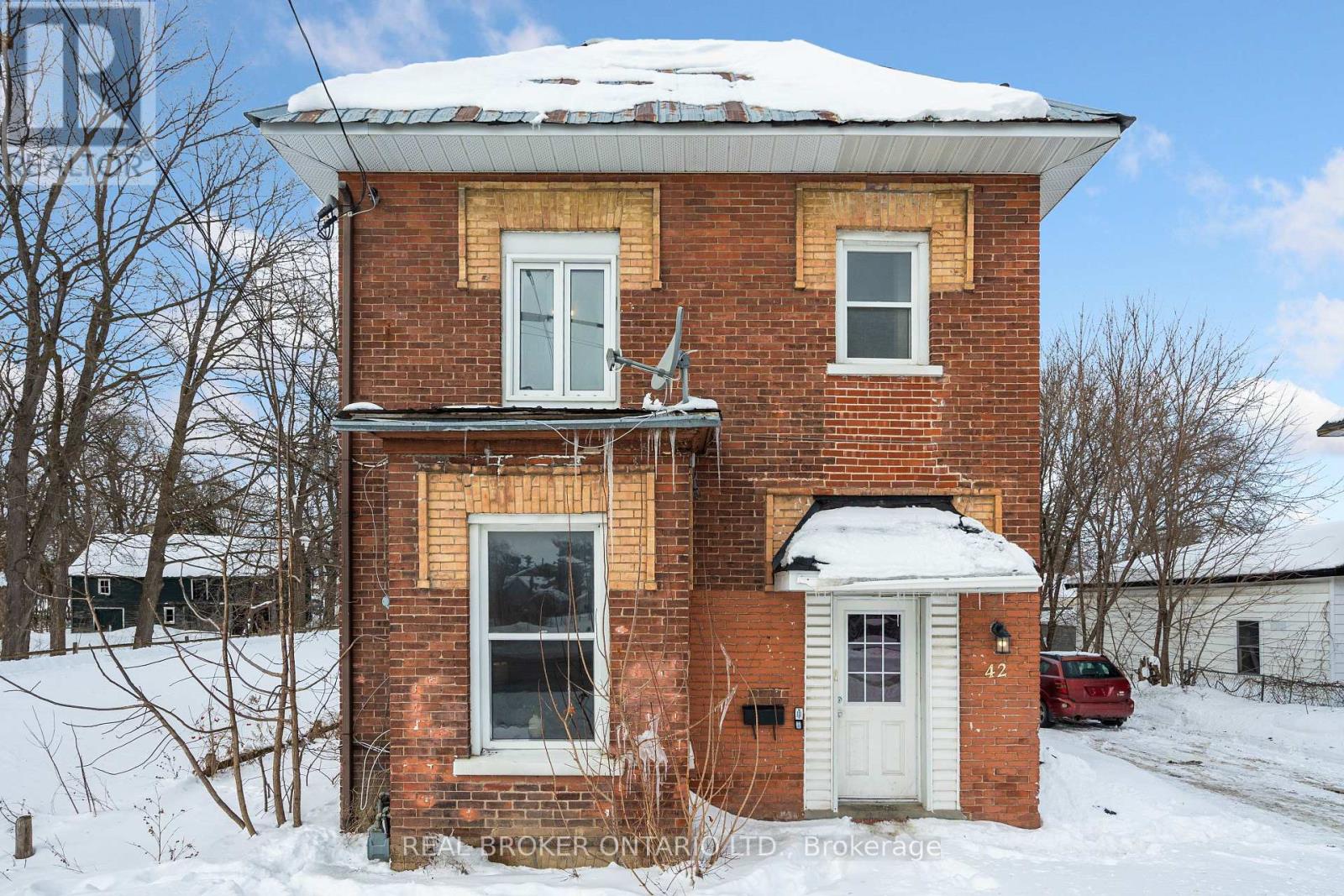 Photo 47 of 42 Daniel Street N, Arnprior ON