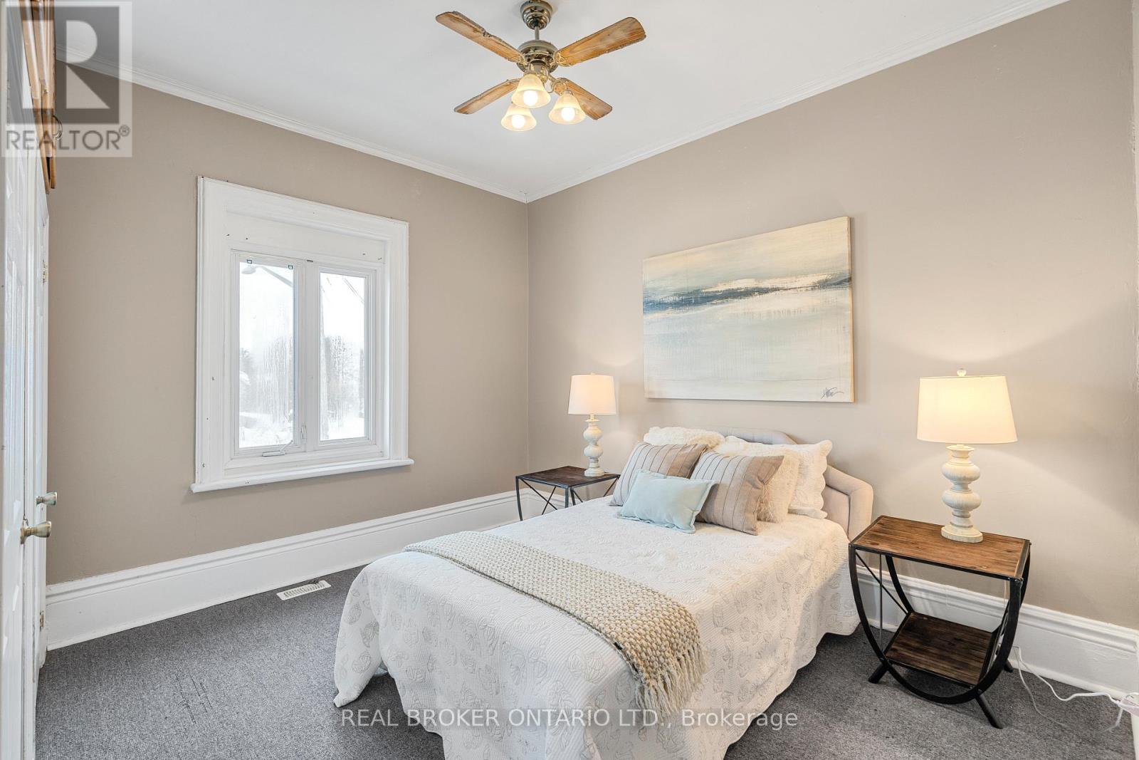 Photo 33 of 42 Daniel Street N, Arnprior ON