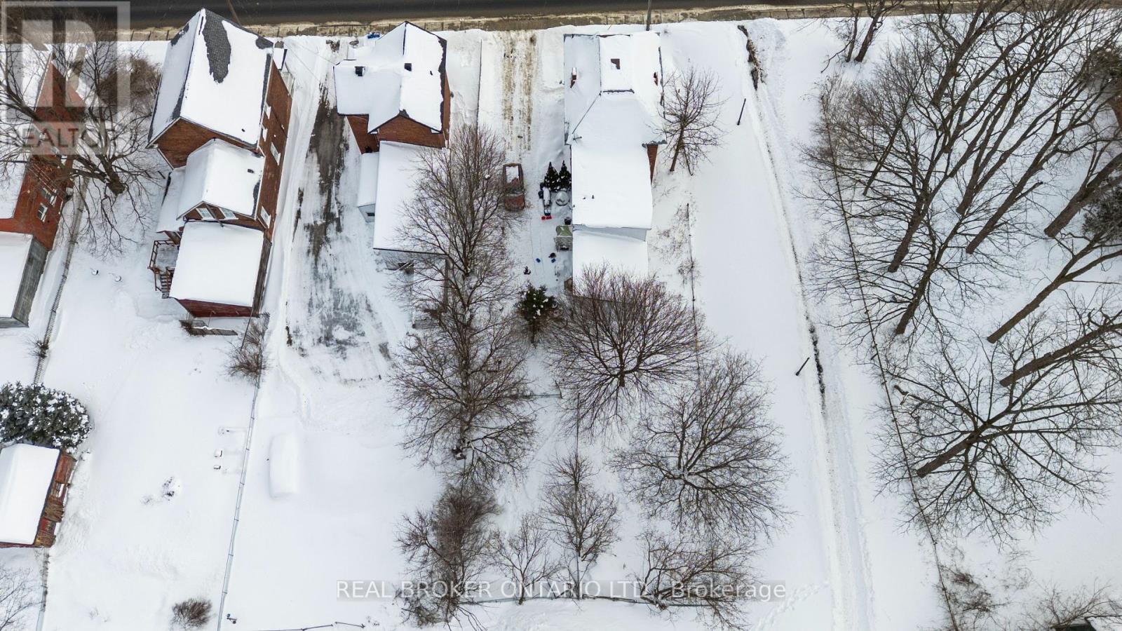 Photo 14 of 42 Daniel Street N, Arnprior ON