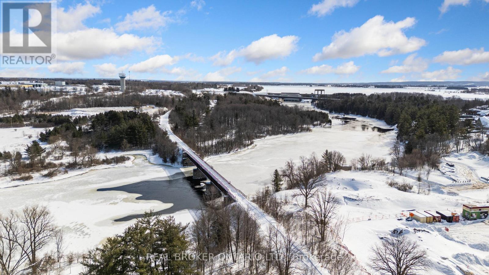 Photo 22 of 42 Daniel Street N, Arnprior ON
