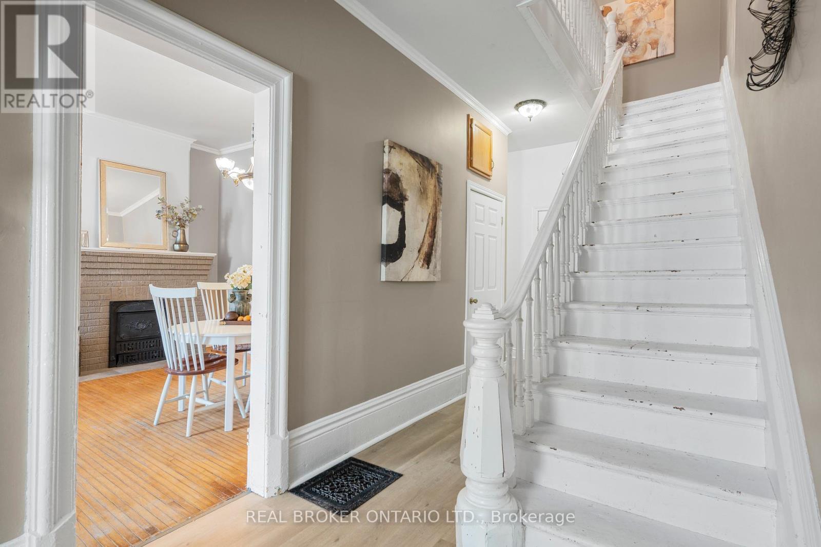 Photo 28 of 42 Daniel Street N, Arnprior ON