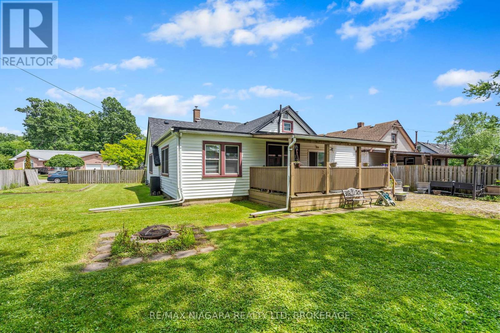 Photo 9 of 549 Ferndale Avenue, Fort Erie ON