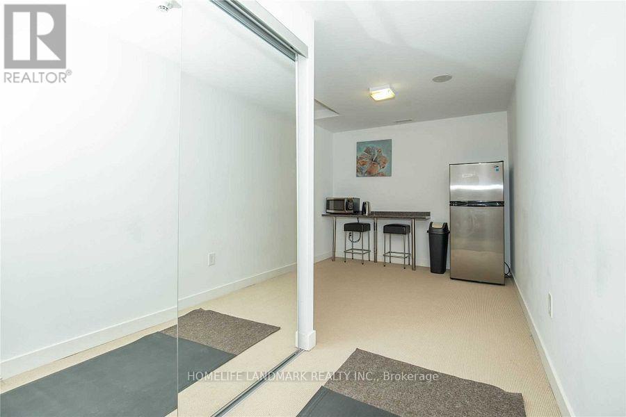 Photo 11 of G 17 26 Capreol Court, Toronto ON