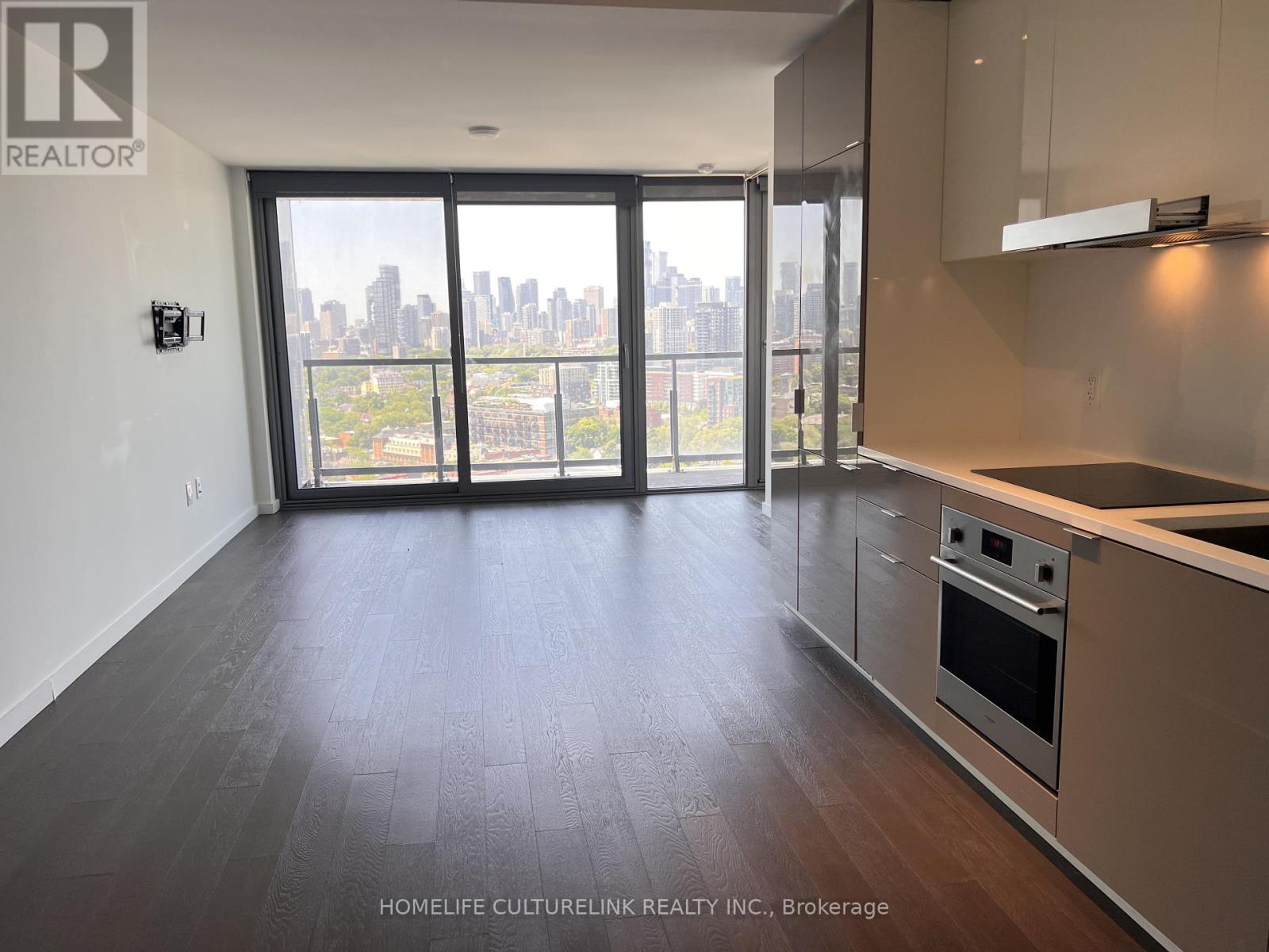 Photo 20 of 2504 170 Bayview Avenue, Toronto ON