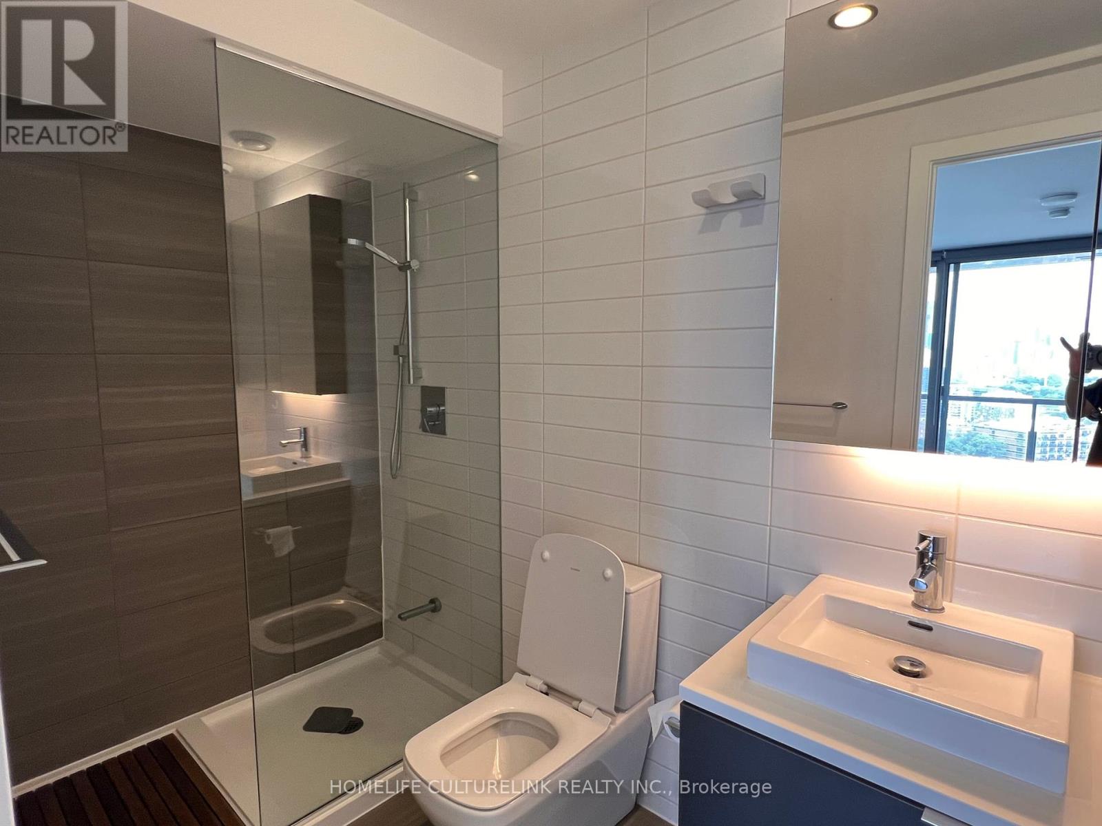 Photo 25 of 2504 170 Bayview Avenue, Toronto ON