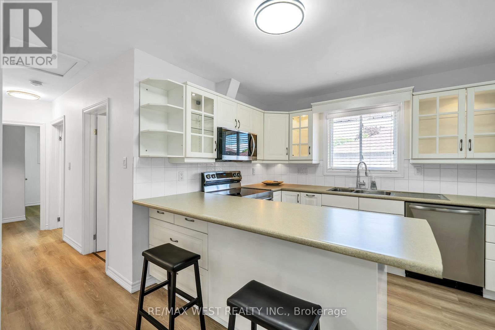 Photo 9 of 12 Athabasca Street, Oshawa ON