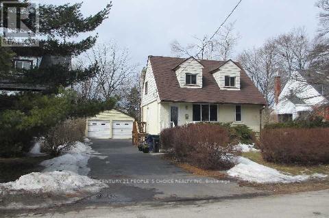 Photo 1 of 34 Fairwood Crescent, Toronto ON
