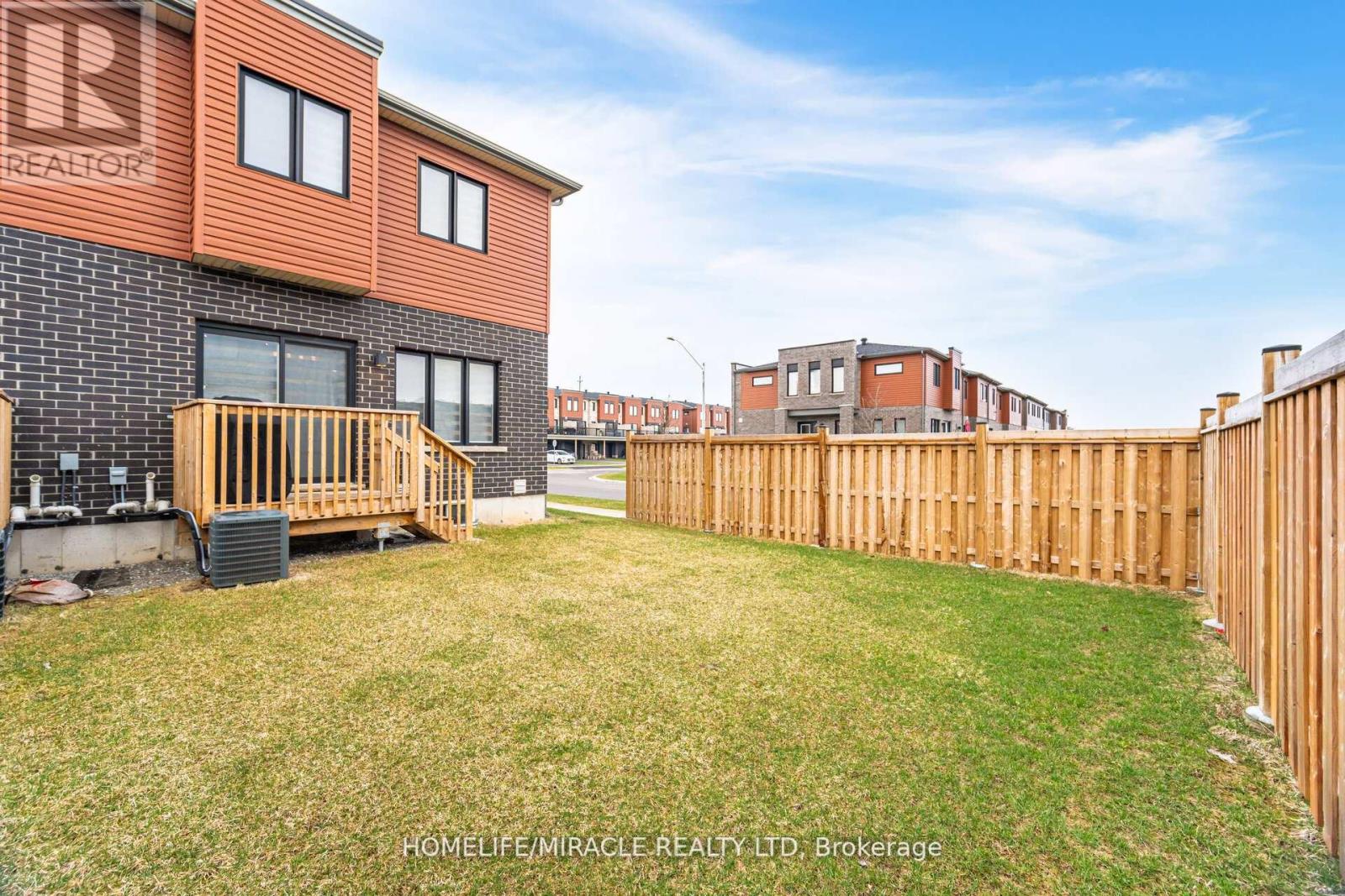 Photo 1 of 92 Fairlane Avenue, Barrie ON