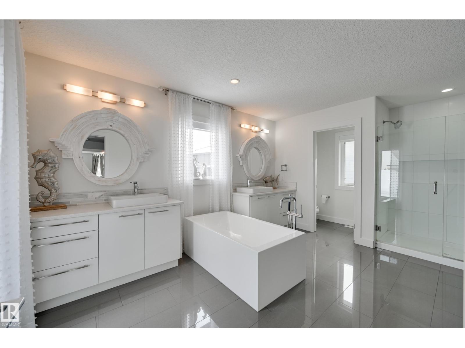 Photo 29 of 1311 Hainstock Wy Sw, Edmonton AB