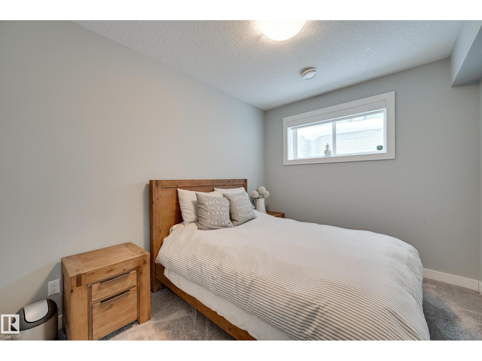 Photo 45 of 1311 Hainstock Wy Sw, Edmonton AB