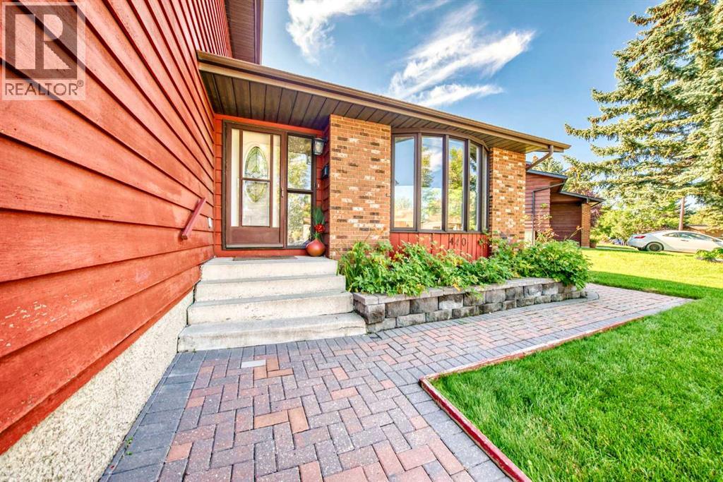 Single Family House for Sale in  Templeton Road NE Temple Calgary 
