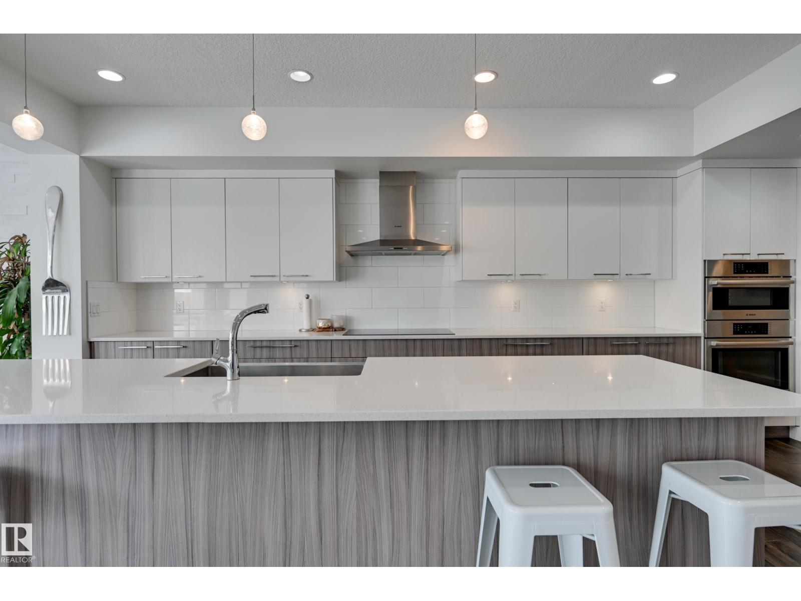 Photo 10 of 1311 Hainstock Wy Sw, Edmonton AB
