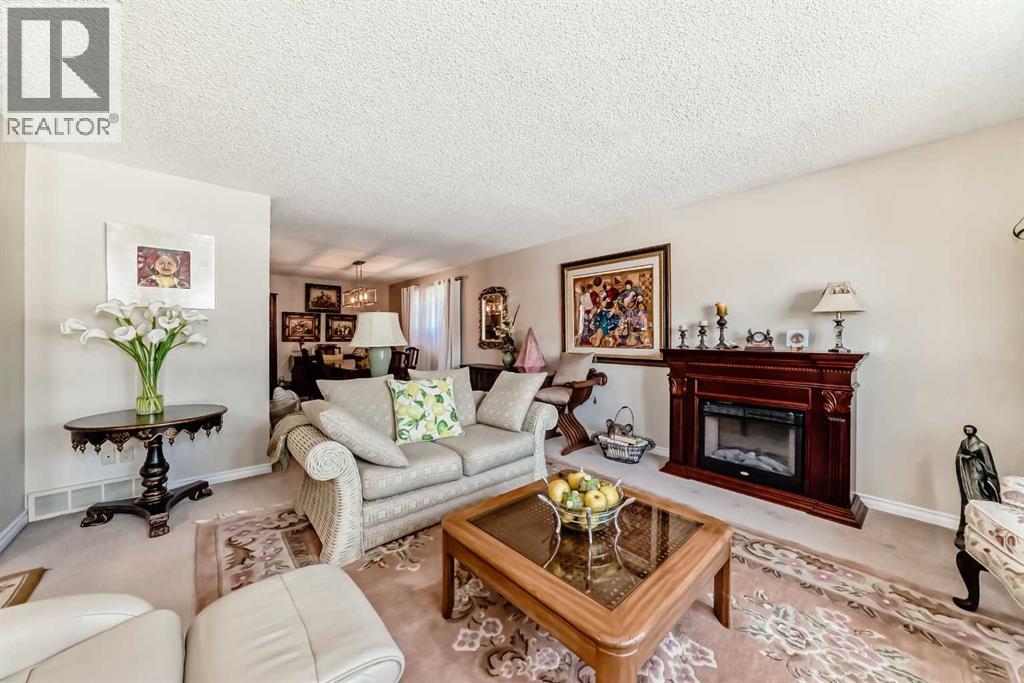 Single Family House for Sale in  Templeton Road NE Temple Calgary 